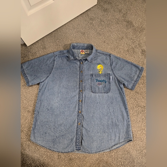 Looney Tunes Tweedy Embroidered Short Sleeve Women's Denim Button-down 14W/16W - Picture 4 of 8
